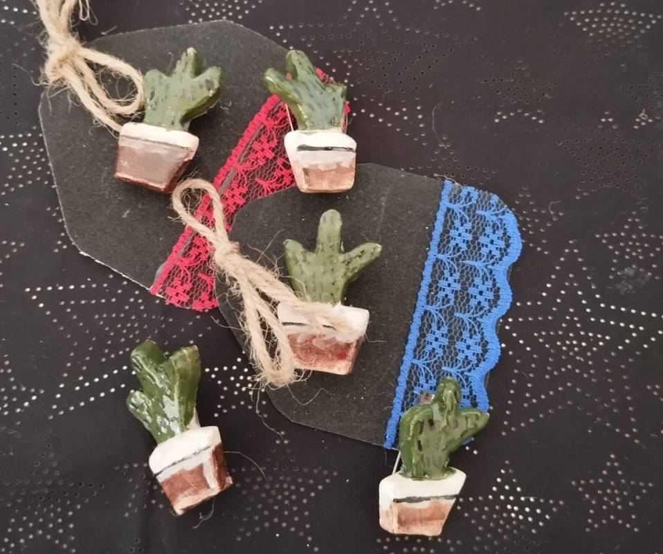 Kaktüs Figürlü Seramik Sırlı Broş 1