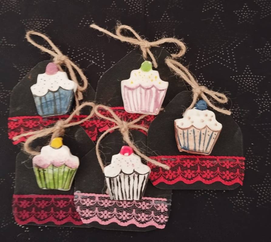 Cupcake Figürlü Seramik Sırlı Broş 1
