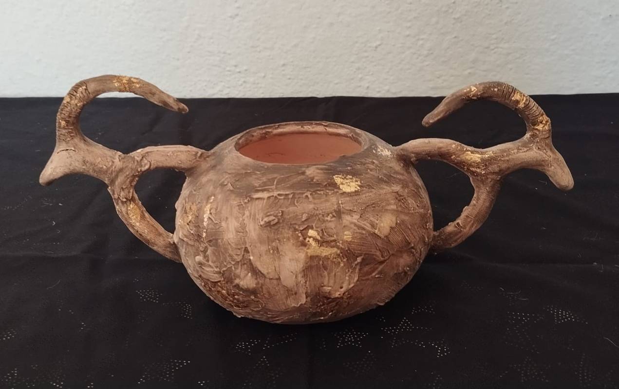 Antik Keçi Figürlü Seramik Küp - Orta Boy 1